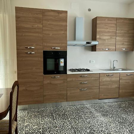 A Casa Di Norma Apartment เวนตูรีนา แตร์เม ภายนอก รูปภาพ