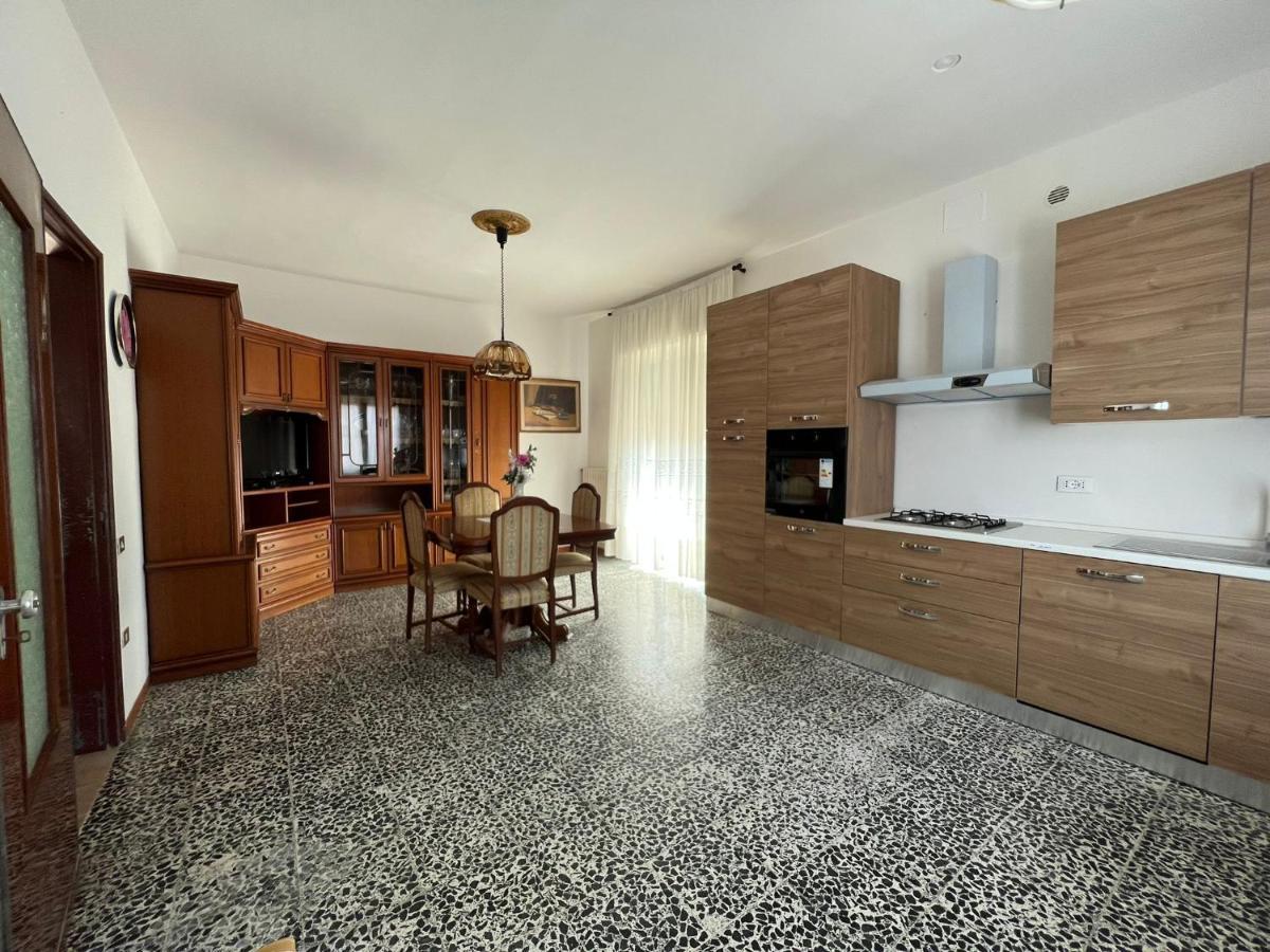 A Casa Di Norma Apartment เวนตูรีนา แตร์เม ภายนอก รูปภาพ